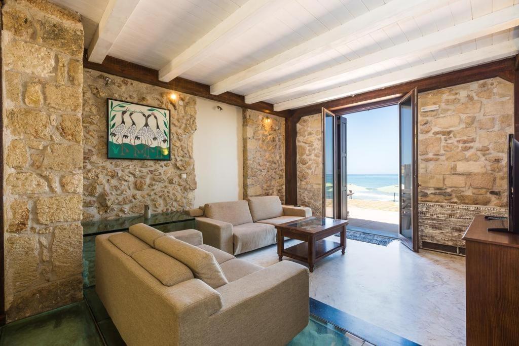 Volakas Beachfront Suites Ретимно Екстериор снимка