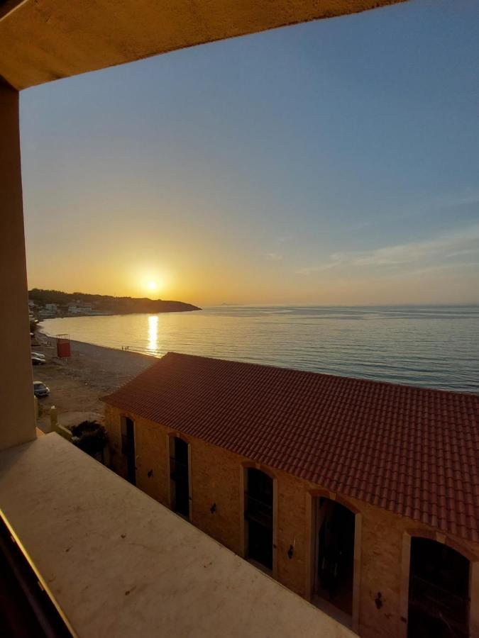 Volakas Beachfront Suites Ретимно Екстериор снимка