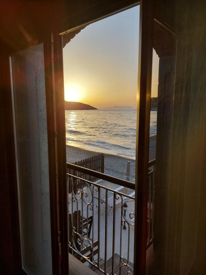 Volakas Beachfront Suites Ретимно Екстериор снимка