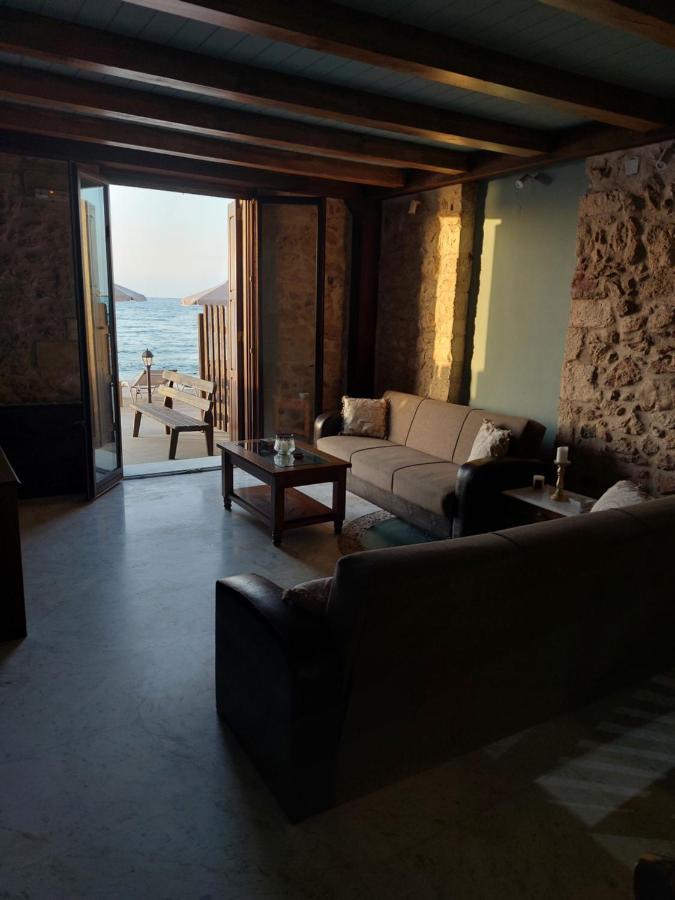 Volakas Beachfront Suites Ретимно Екстериор снимка