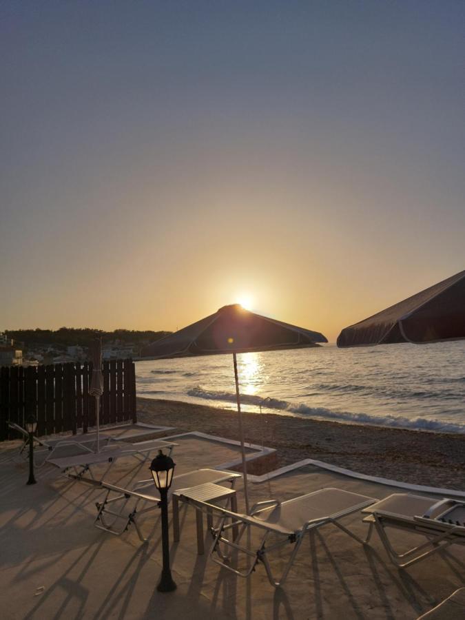 Volakas Beachfront Suites Ретимно Екстериор снимка