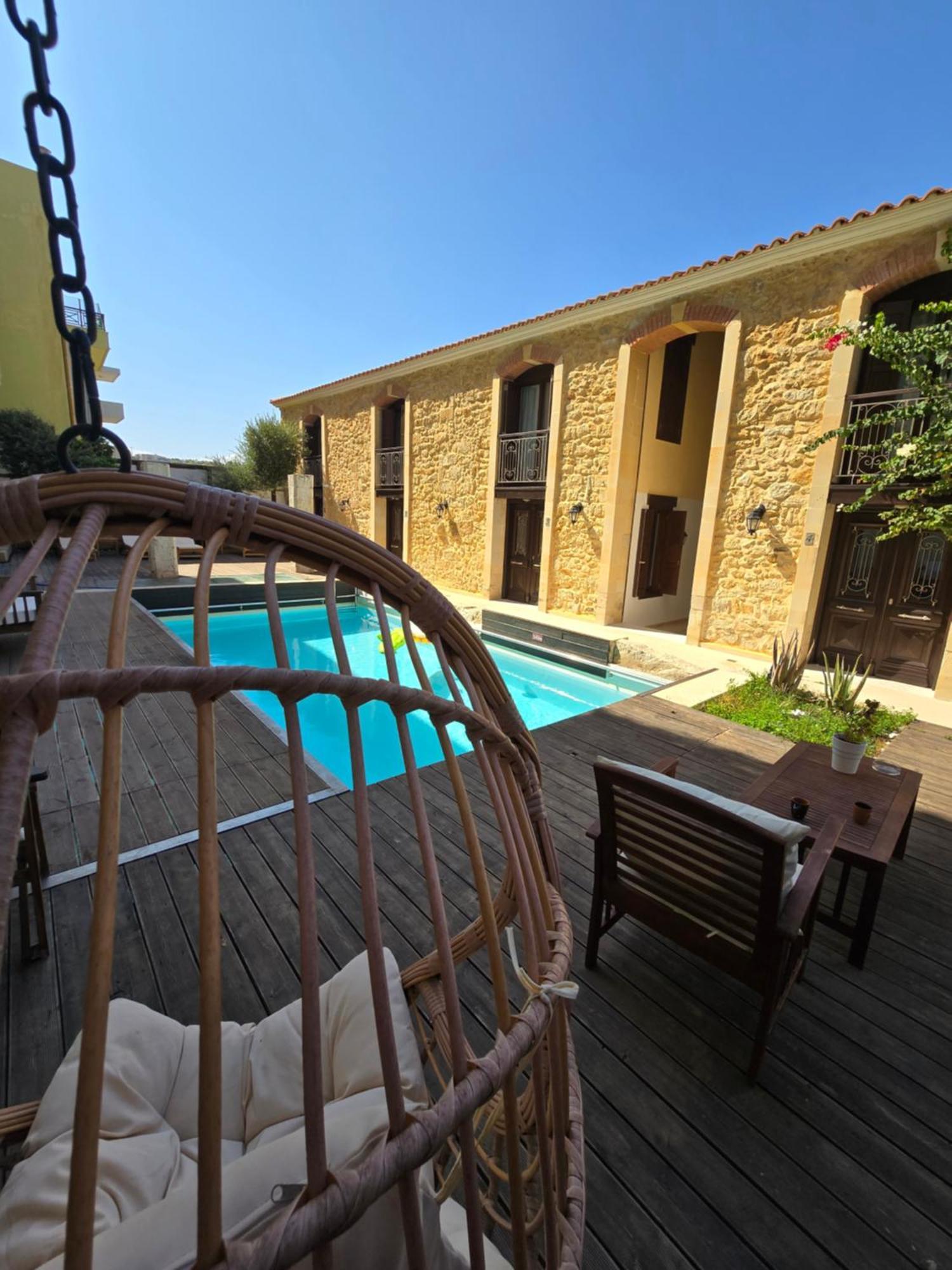 Volakas Beachfront Suites Ретимно Екстериор снимка
