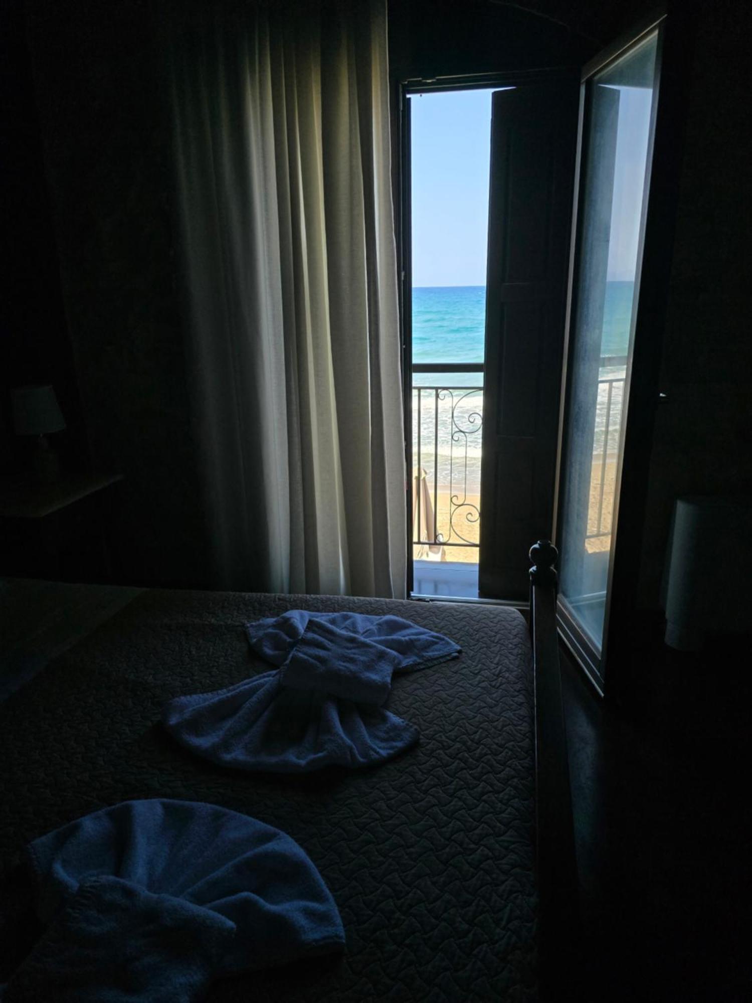 Volakas Beachfront Suites Ретимно Екстериор снимка